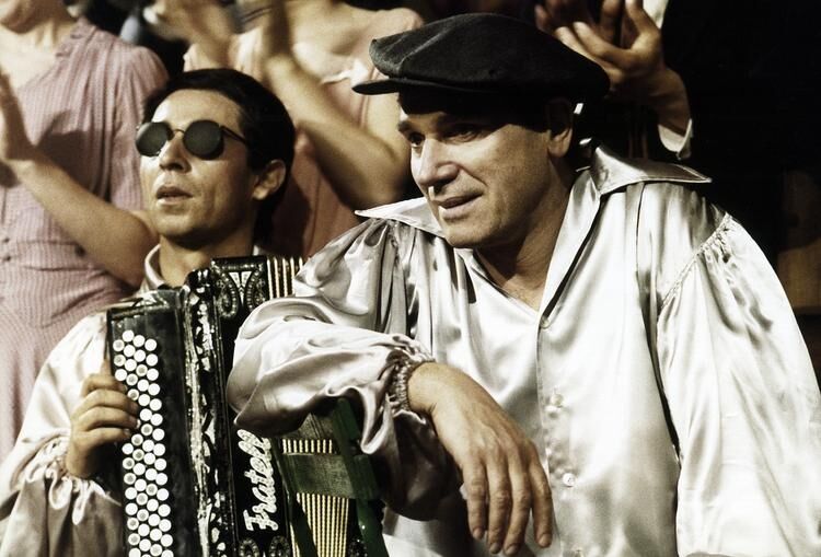 Les uns et les autres