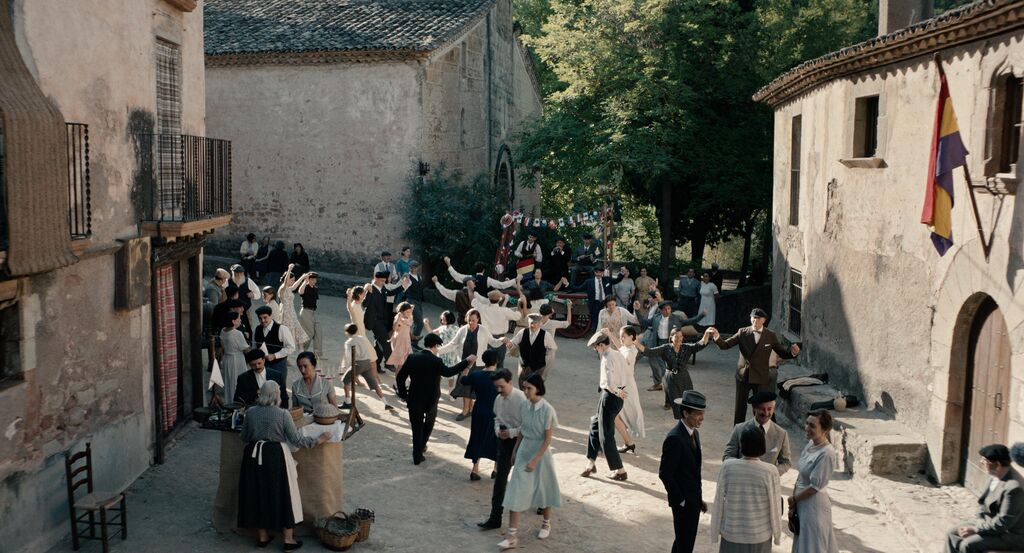 The Teacher Who Promised the Sea with English subtitles